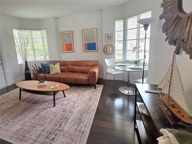 601 11th Street 107, Miami Beach, FL 33139