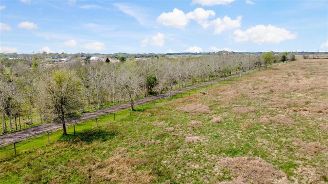 1226 Fm 331 Road, Sealy, TX 77418