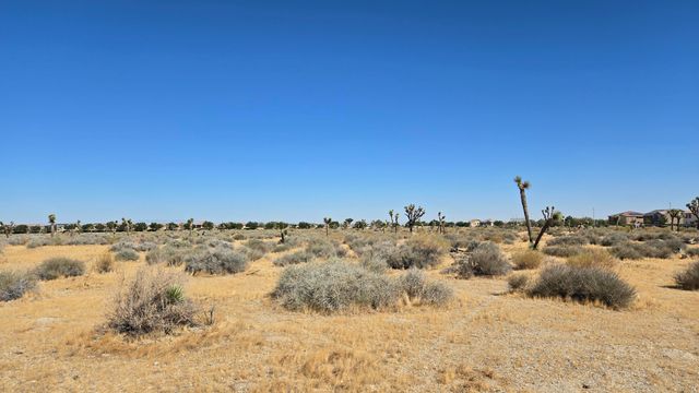 65th St East Near Ave R-4, Palmdale, CA 93552