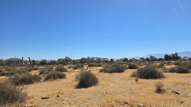 65th St East Near Ave R-4, Palmdale, CA 93552