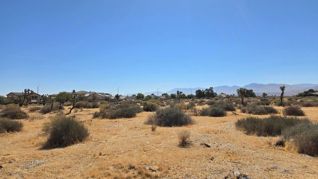 65th St East Near Ave R-4, Palmdale, CA 93552