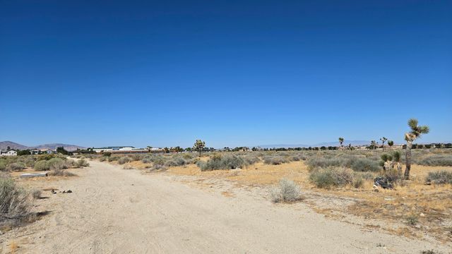 65th St East Near Ave R-4, Palmdale, CA 93552