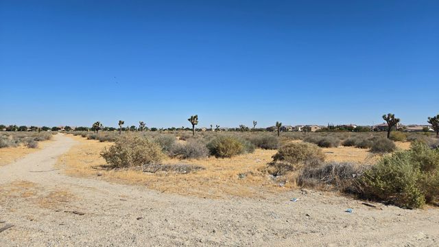 65th St East Near Ave R-4, Palmdale, CA 93552