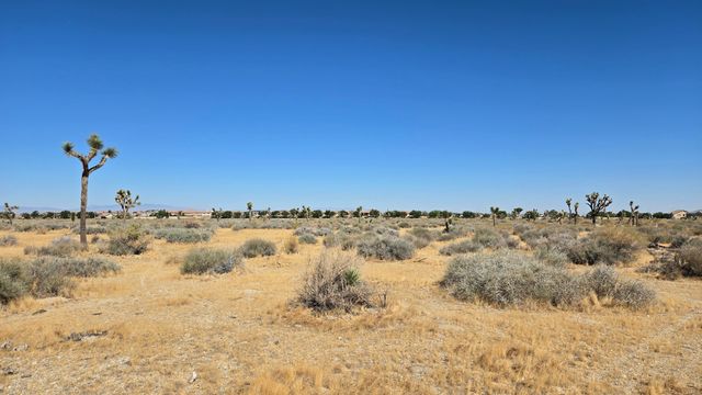 65th St East Near Ave R-4, Palmdale, CA 93552