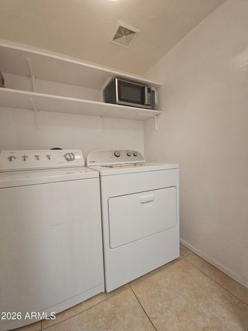 2300 E Magma Road Unit 27, San Tan Valley, AZ 85143