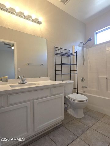 2300 E Magma Road Unit 27, San Tan Valley, AZ 85143