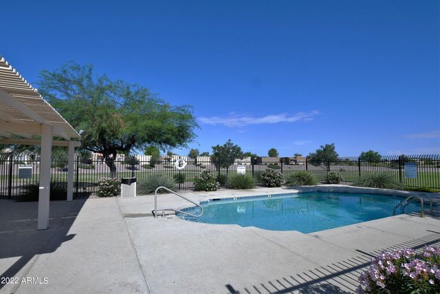 2300 E Magma Road Unit 27, San Tan Valley, AZ 85143