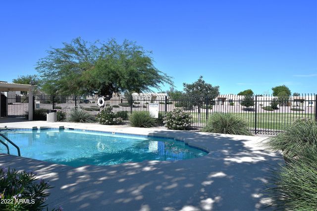 2300 E Magma Road Unit 27, San Tan Valley, AZ 85143