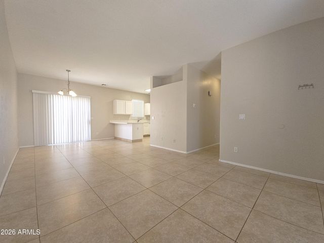 2300 E Magma Road Unit 27, San Tan Valley, AZ 85143