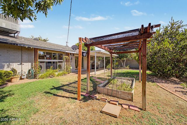 5208 N 11TH Avenue, Phoenix, AZ 85013