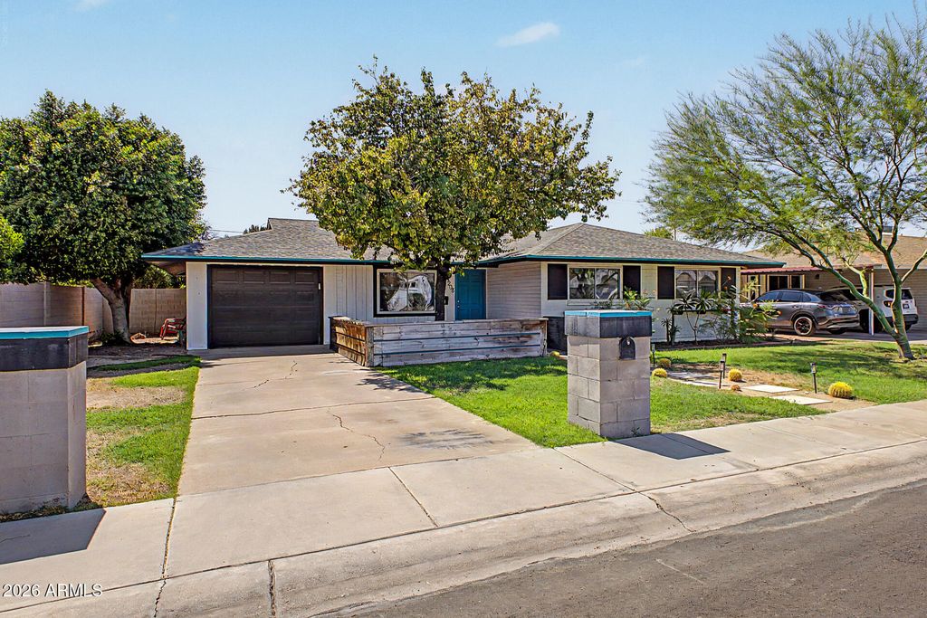 5208 N 11TH Avenue, Phoenix, AZ 85013