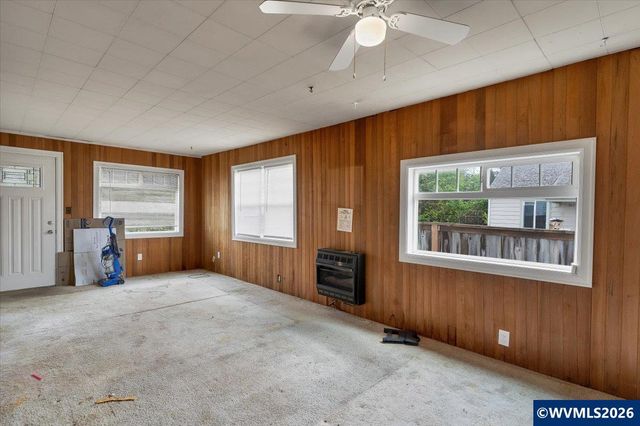 2085 Evergreen Av NE, Salem, OR 97301