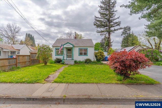 2085 Evergreen Av NE, Salem, OR 97301