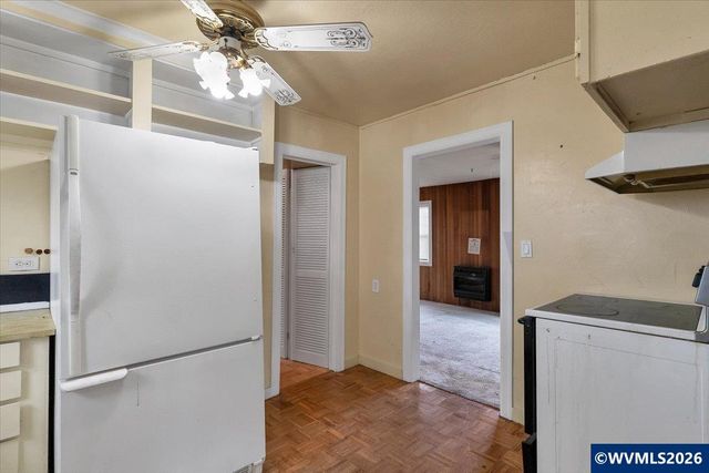 2085 Evergreen Av NE, Salem, OR 97301