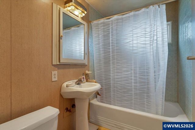 2085 Evergreen Av NE, Salem, OR 97301