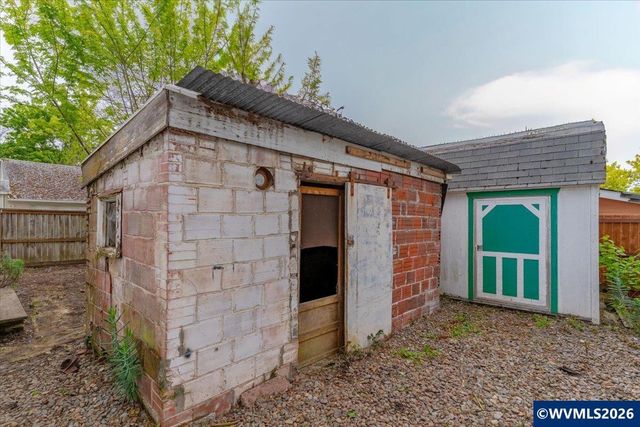 2085 Evergreen Av NE, Salem, OR 97301