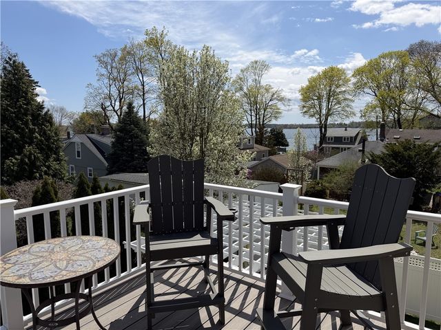 80 Preston Drive, Warwick, RI 02886