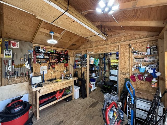80 Preston Drive, Warwick, RI 02886