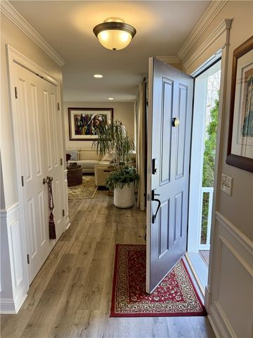 80 Preston Drive, Warwick, RI 02886