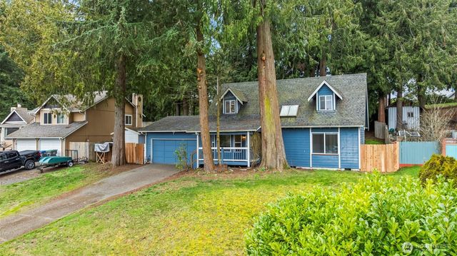 7505 Bridge Place NE, Bremerton, WA 98311