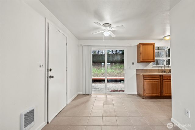 7505 Bridge Place NE, Bremerton, WA 98311