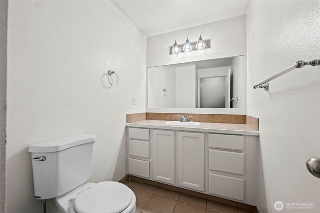 7505 Bridge Place NE, Bremerton, WA 98311