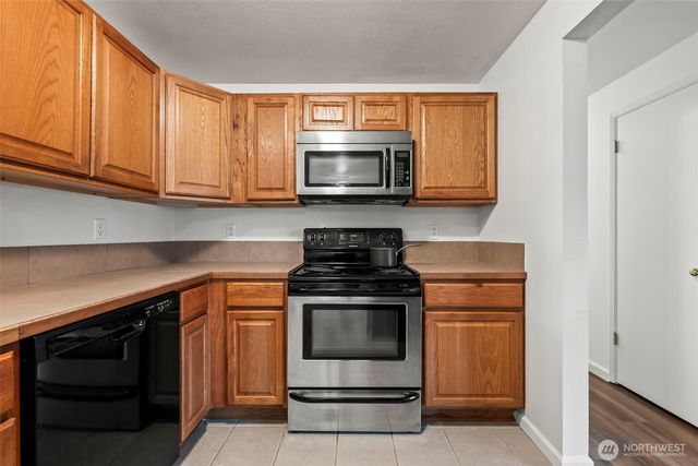 7505 Bridge Place NE, Bremerton, WA 98311