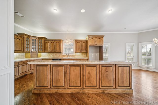 9904 E 90th Court North, Owasso, OK 74055