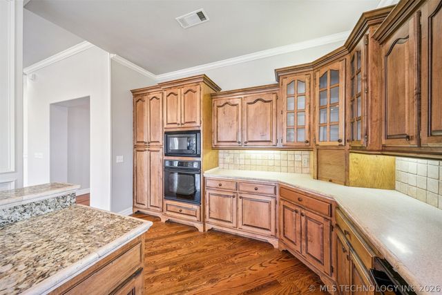 9904 E 90th Court North, Owasso, OK 74055