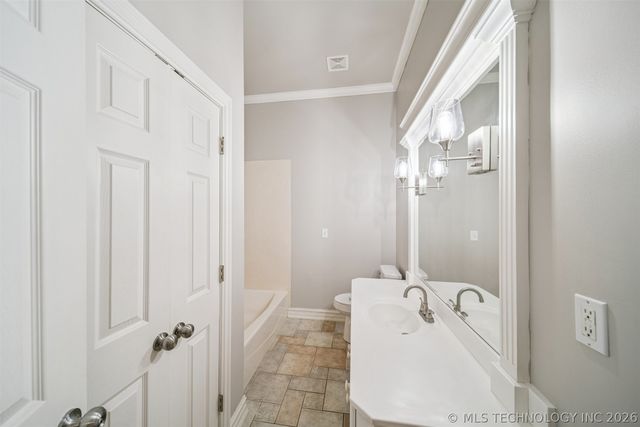 9904 E 90th Court North, Owasso, OK 74055