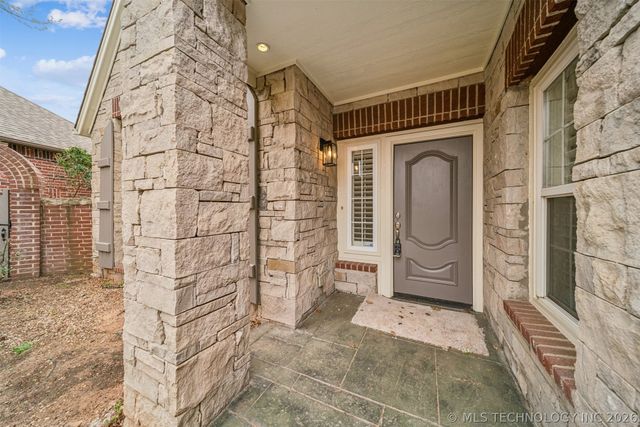 9904 E 90th Court North, Owasso, OK 74055