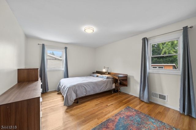 760 Grove St, Clifton City, NJ 07013