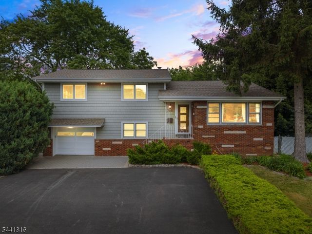 760 Grove St, Clifton City, NJ 07013