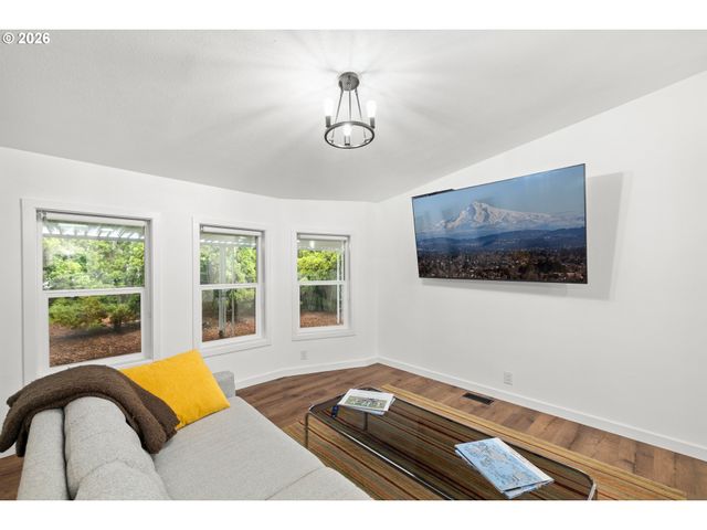 8420 Se OAK ACRES Ct, Clackamas, OR 97015