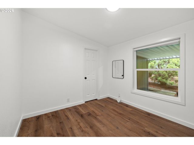 8420 Se OAK ACRES Ct, Clackamas, OR 97015