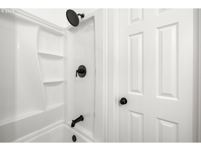8420 Se OAK ACRES Ct, Clackamas, OR 97015