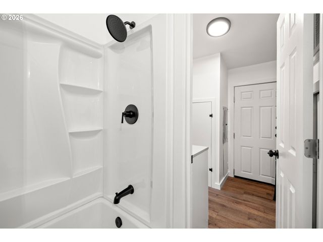8420 Se OAK ACRES Ct, Clackamas, OR 97015
