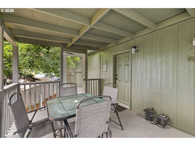 8420 Se OAK ACRES Ct, Clackamas, OR 97015