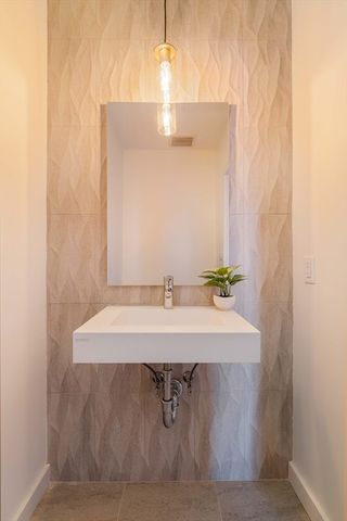 97 Elmwood Street 313, Cambridge, MA 02140