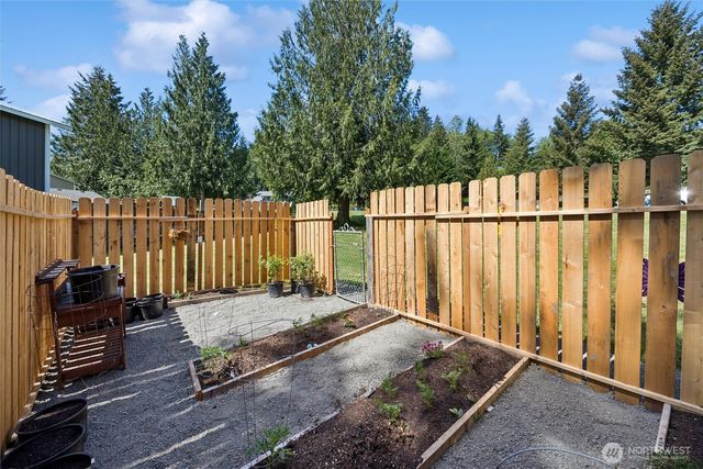 230 Home Town Drive, Kelso, WA 98626