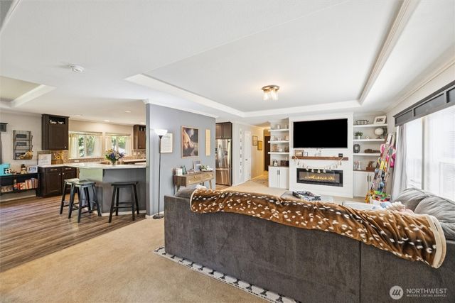 230 Home Town Drive, Kelso, WA 98626