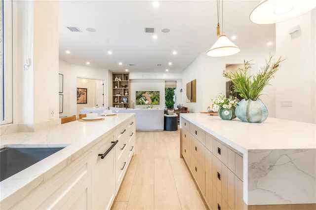 2825 Hackney Road, Weston, FL 33331