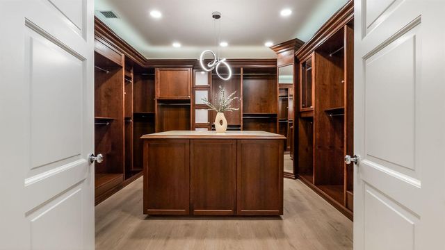 2825 Hackney Road, Weston, FL 33331