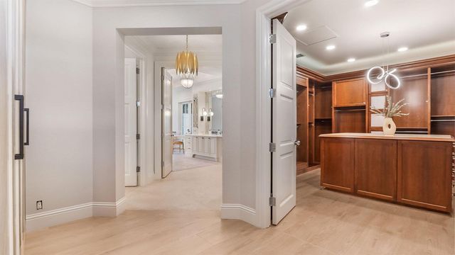 2825 Hackney Road, Weston, FL 33331