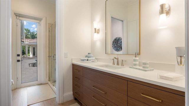 2825 Hackney Road, Weston, FL 33331