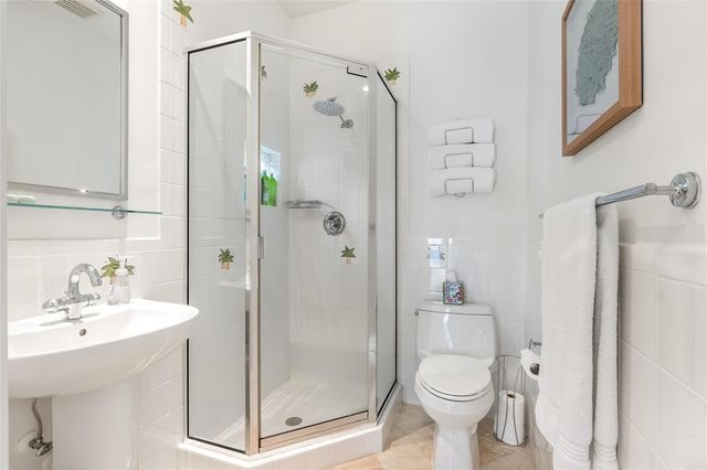 2825 Hackney Road, Weston, FL 33331