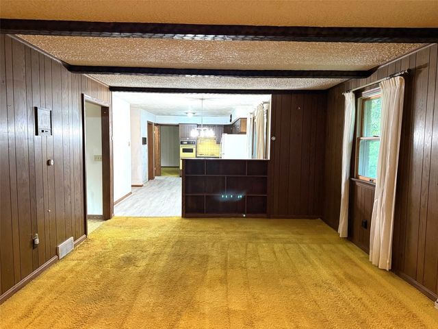 1130 SAINT ANN Drive, Erie, PA 16509