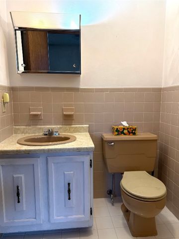 1130 SAINT ANN Drive, Erie, PA 16509