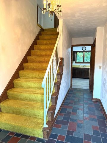 1130 SAINT ANN Drive, Erie, PA 16509