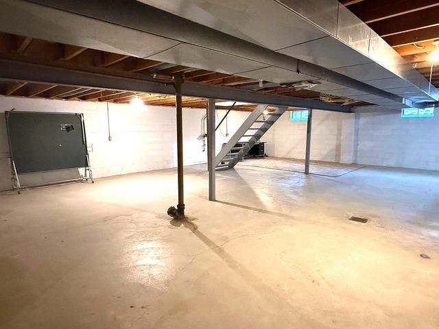 1130 SAINT ANN Drive, Erie, PA 16509